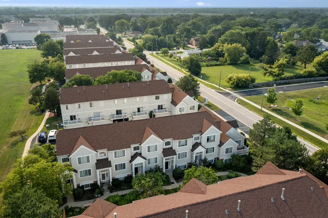 $394,999 | 9411 Harrison Street, Des Plaines, IL 60016