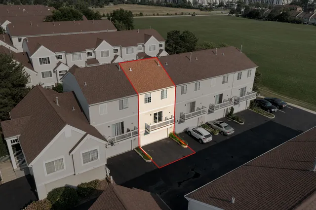 $394,999 | 9411 Harrison Street, Des Plaines, IL 60016