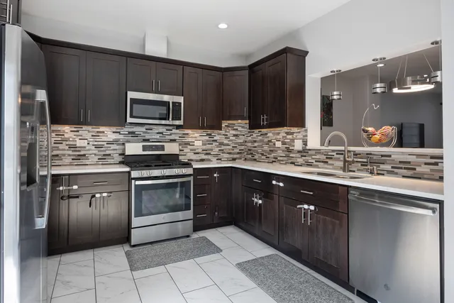 $394,999 | 9411 Harrison Street, Des Plaines, IL 60016