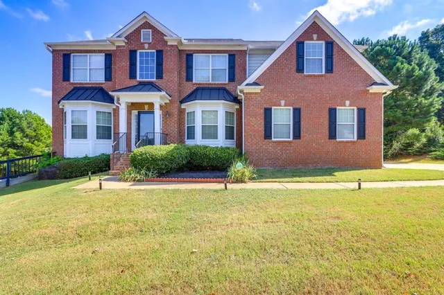 $525,000 | 7899 Village Pass, Fairburn, GA 30213
