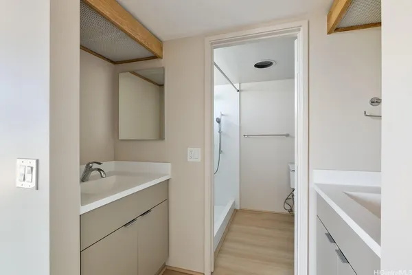 $5,000 | 512 Iolani Avenue, Unit PH2, Honolulu, HI 96813