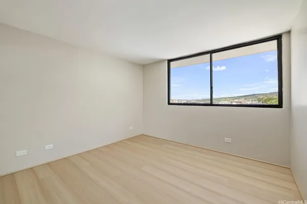 $5,000 | 512 Iolani Avenue, Unit PH2, Honolulu, HI 96813