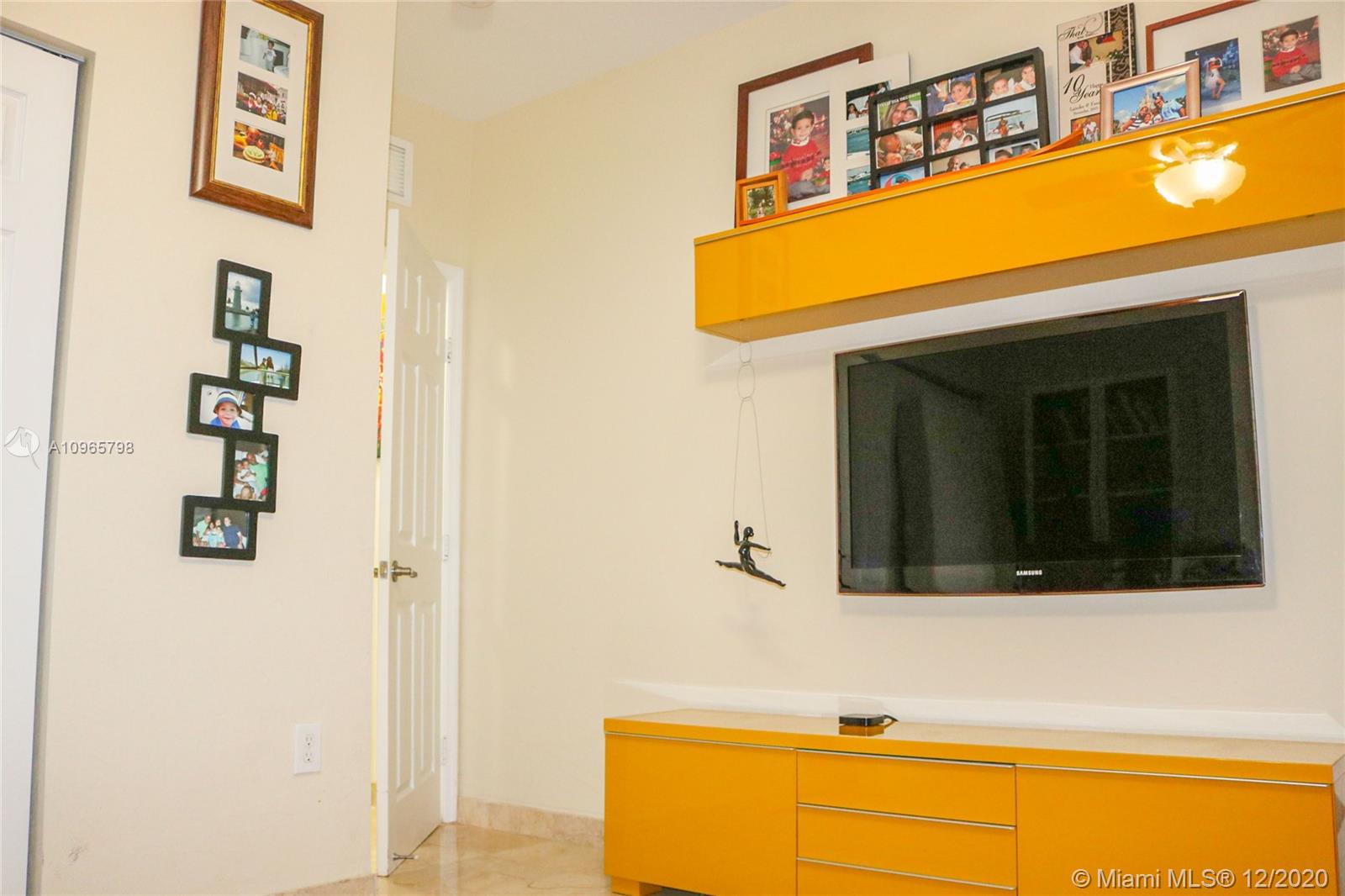 Hialeah Hialeah, FL 33018 - Photo 15 of 24