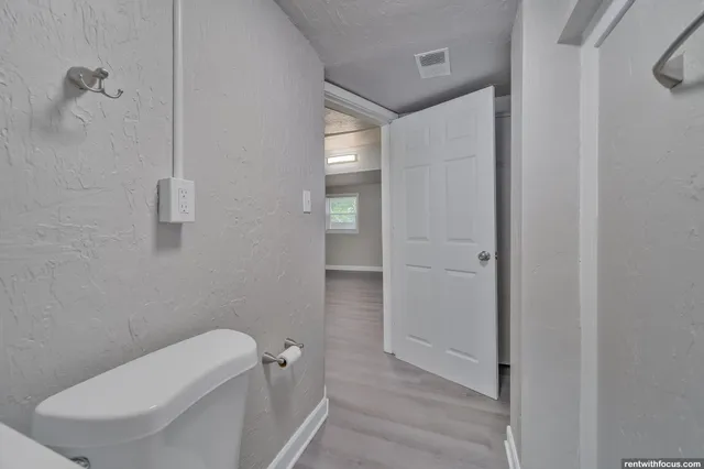 $309,900 | 1225 South Chestnut Avenue, Green Bay, WI 54304