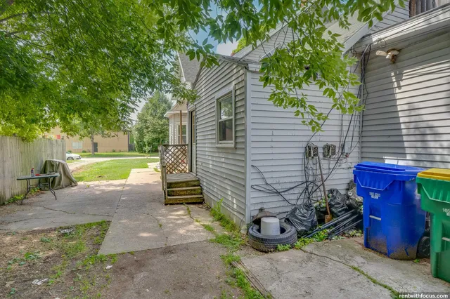 $309,900 | 1225 South Chestnut Avenue, Green Bay, WI 54304