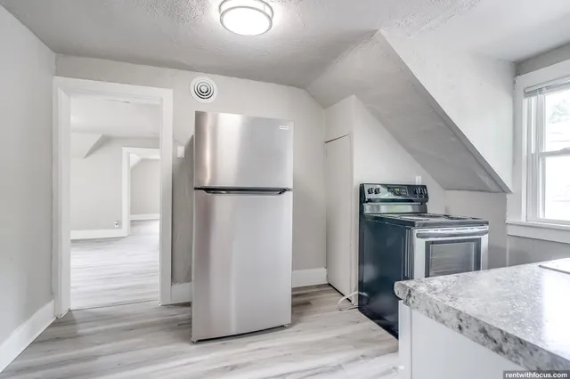 $309,900 | 1225 South Chestnut Avenue, Green Bay, WI 54304