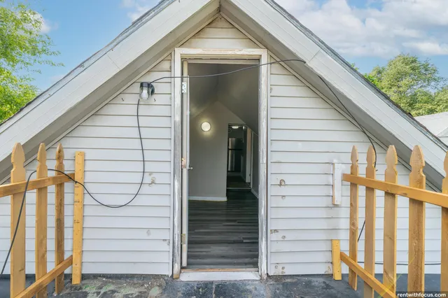 $309,900 | 1225 South Chestnut Avenue, Green Bay, WI 54304