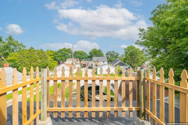 $309,900 | 1225 South Chestnut Avenue, Green Bay, WI 54304