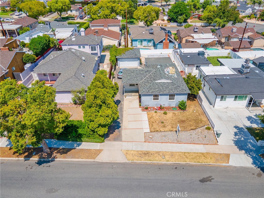 2724 Scott Road Burbank, CA 91504 - Photo 37 of 43 an aerial view of a house with a garden and parking