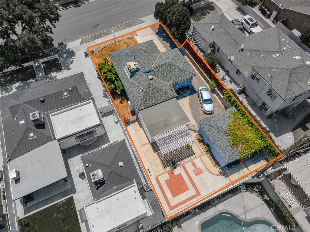 2724 Scott Road Burbank, CA 91504 - Photo 40 of 43 an aerial view of house with a yard