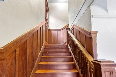 $679,000 | 857-857 Athens Avenue, Oakland, CA 94607