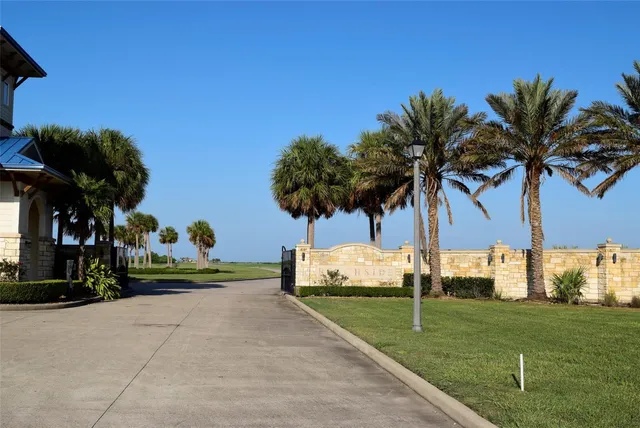 $60,000 | 2929 Palacios Bay Drive, Palacios, TX 77465