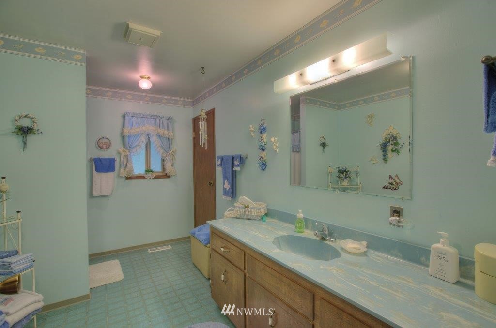 1041 West Deckerville Road Elma, WA 98541 - Photo 11 of 22 Gallery Image 11