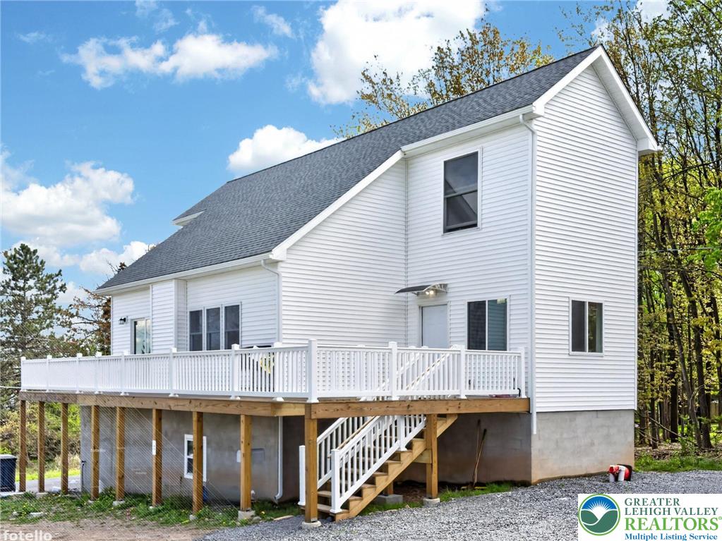 2 Elm Street Mount Pocono, PA 18344 - Photo 2 of 35