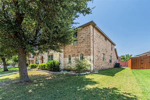 $3,400 | 6801 Amesbury Lane, Rowlett, TX 75089