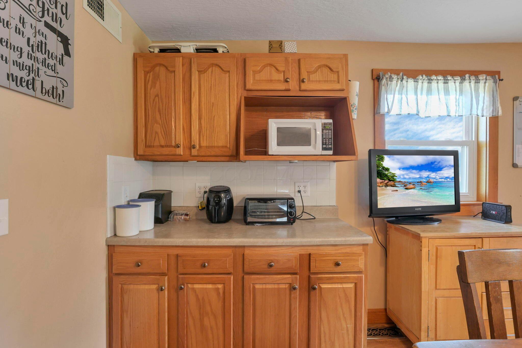4120 Drinkle Road Southwest Amanda, OH 43102 - Photo 22 of 53 Eat-In Kitchen