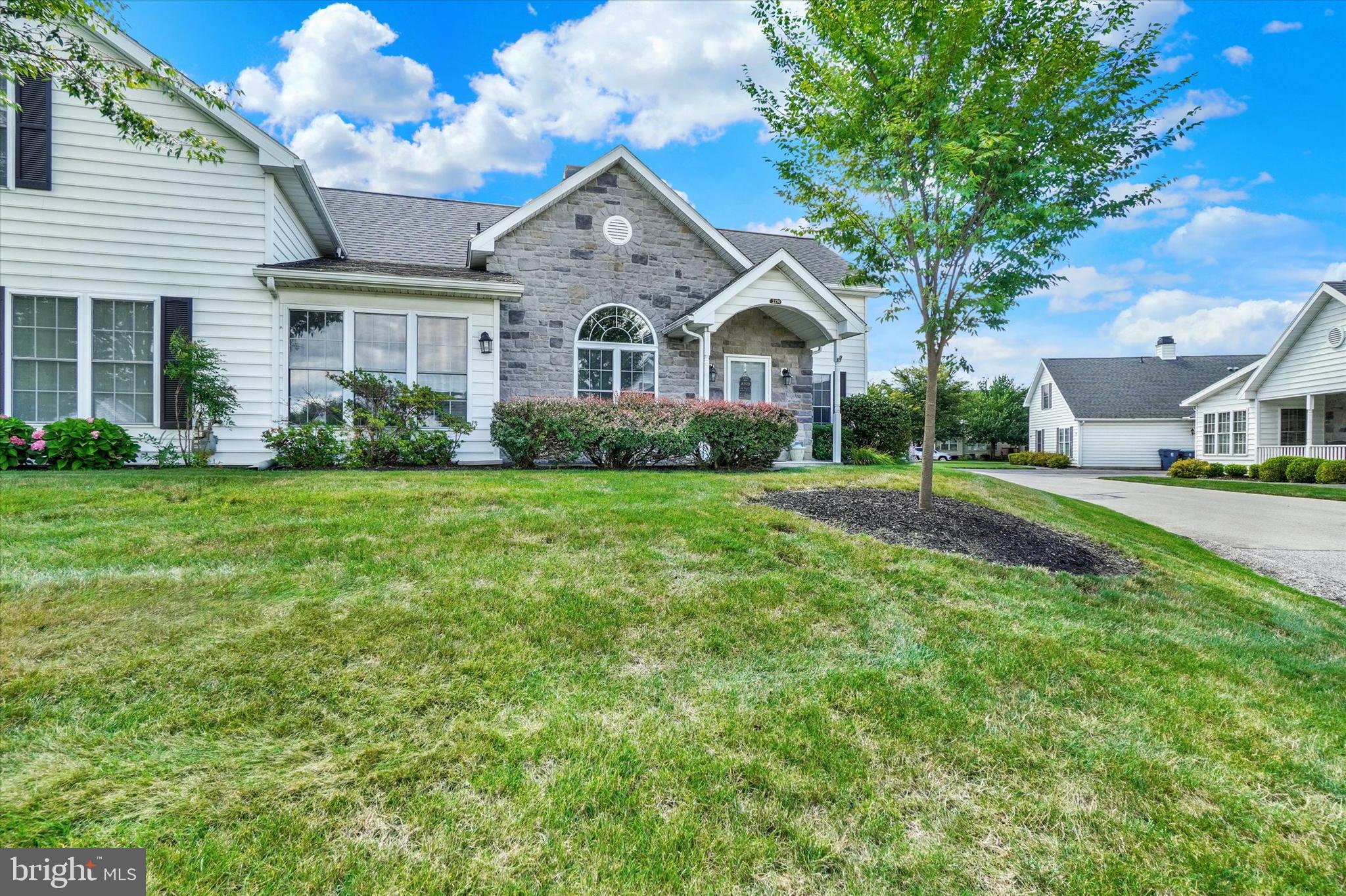 2170 Knob Hill Road York, PA 17403 - Photo 2 of 28 Gallery Image 2