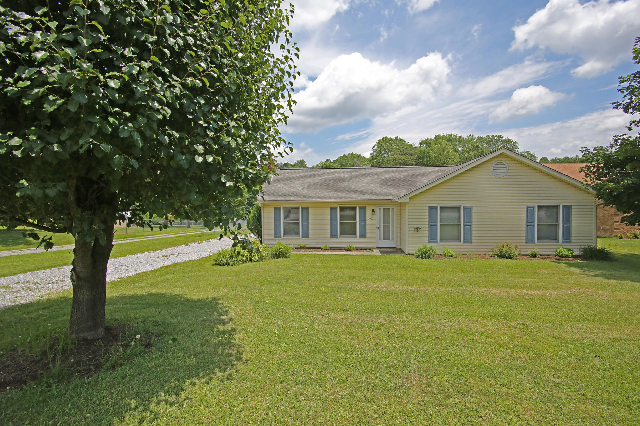 1060 Kessler Mill Road Salem, VA 24153 - Photo 41 of 45 DGA_6772