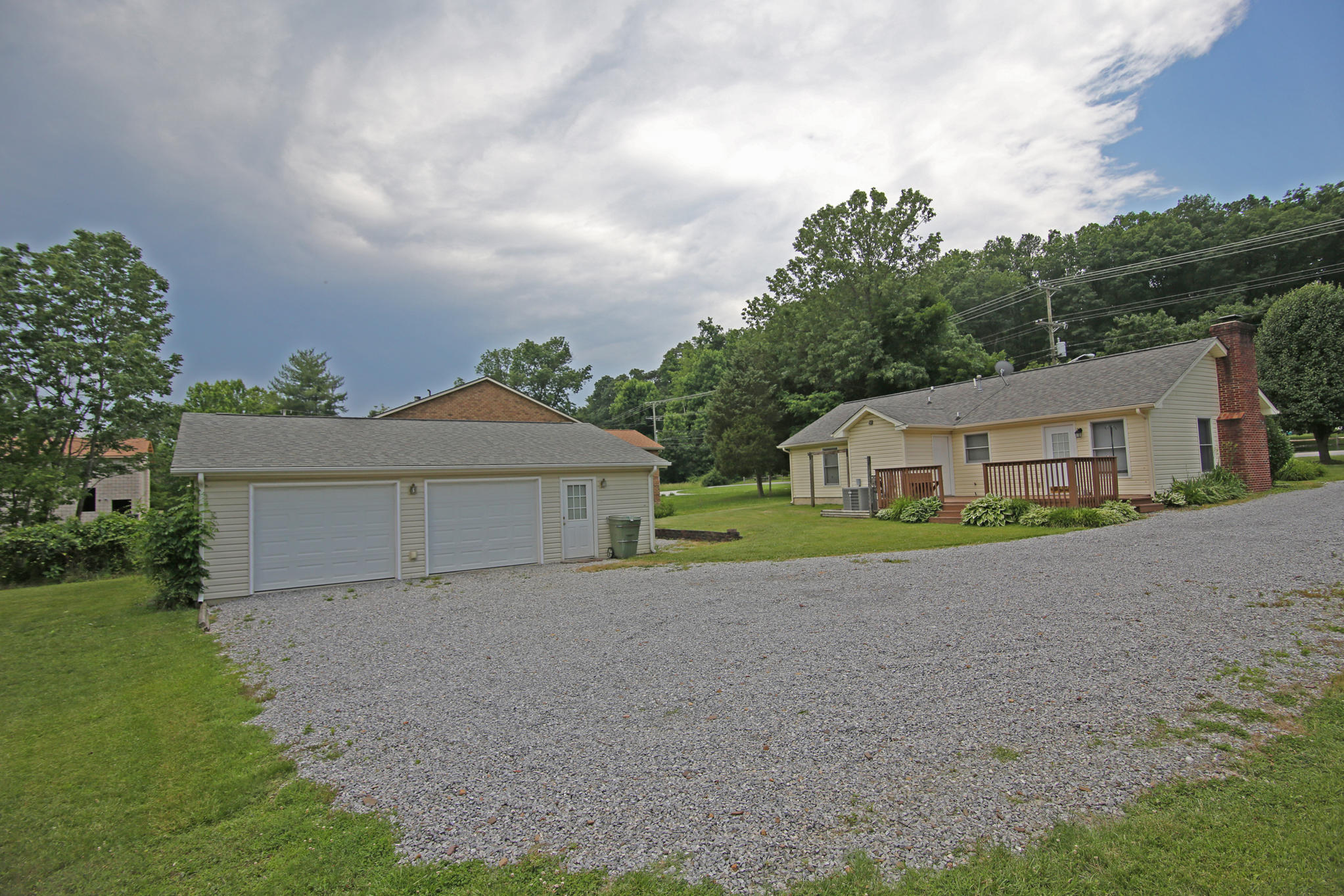 1060 Kessler Mill Road Salem, VA 24153 - Photo 44 of 45 3DGA_5837
