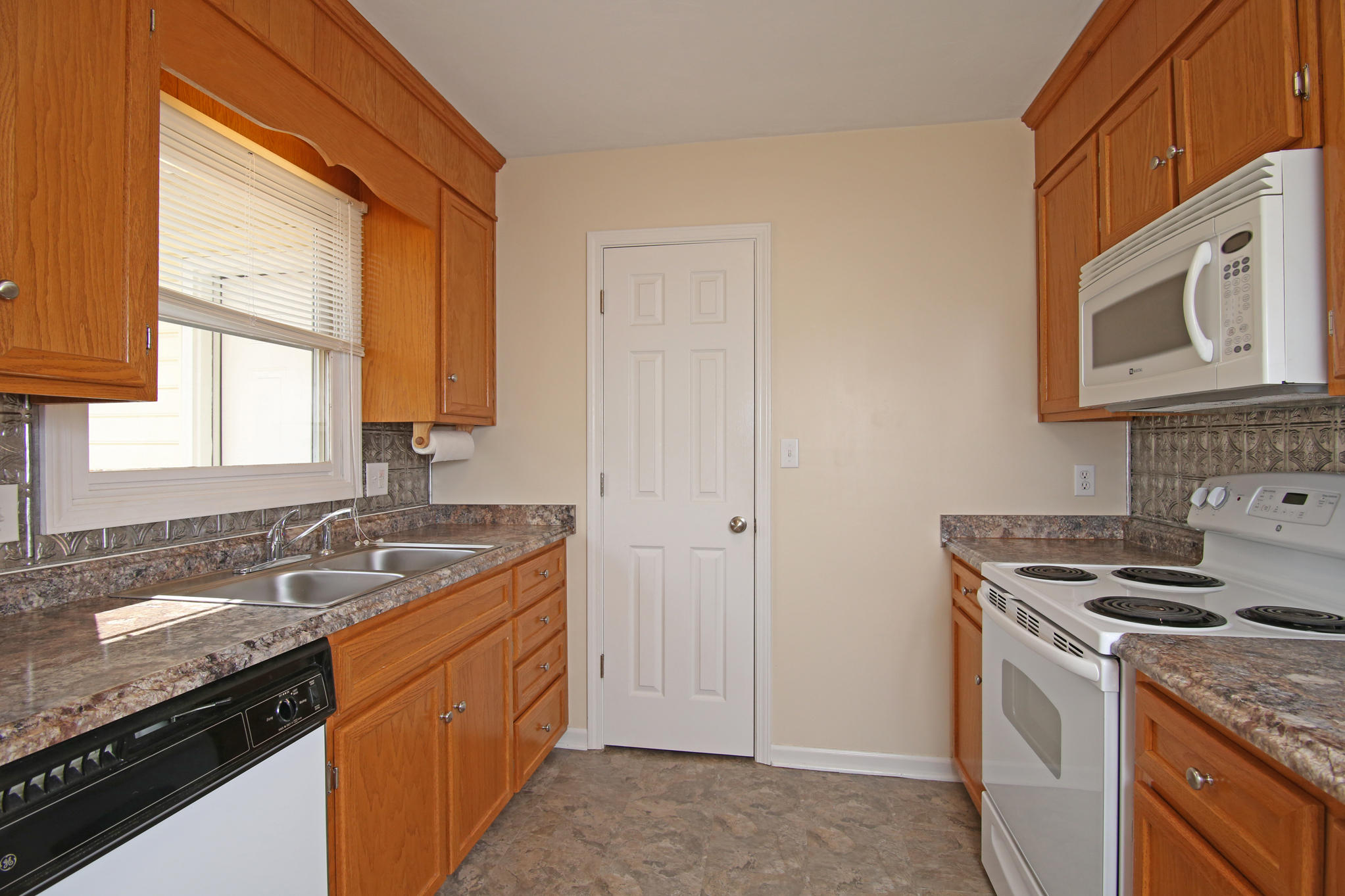 1060 Kessler Mill Road Salem, VA 24153 - Photo 10 of 45 DGA_5653