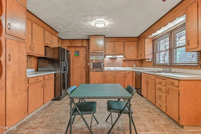 $235,000 | 420 Terry Drive, Bristol, VA 24201