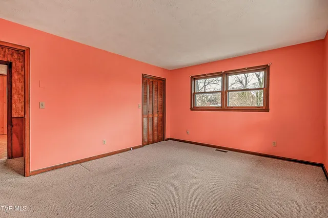 $235,000 | 420 Terry Drive, Bristol, VA 24201