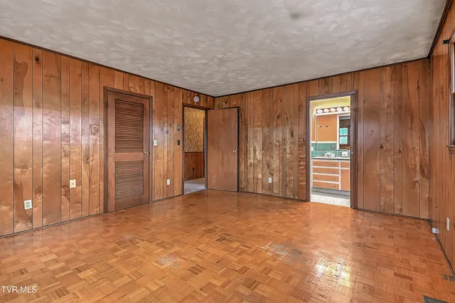 $235,000 | 420 Terry Drive, Bristol, VA 24201