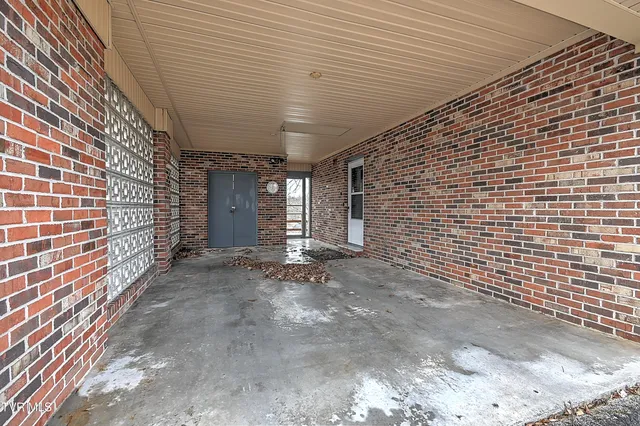 $235,000 | 420 Terry Drive, Bristol, VA 24201