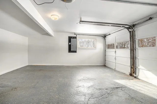 $189,900 | 135 North Lindow Drive, Battle Creek, MI 49037