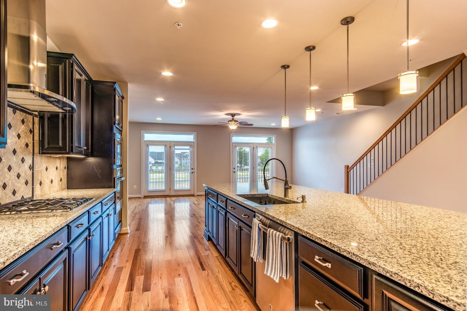 43375 Whitehead Terrace Ashburn, VA 20148 - Photo 12 of 58 Kitchen