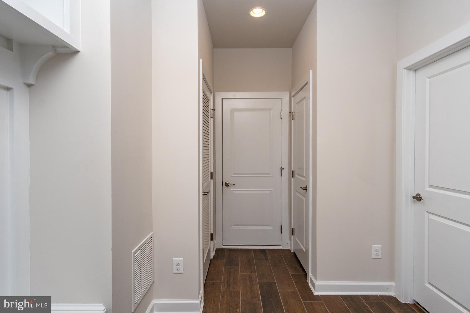 43375 Whitehead Terrace Ashburn, VA 20148 - Photo 8 of 58 Interior (General)