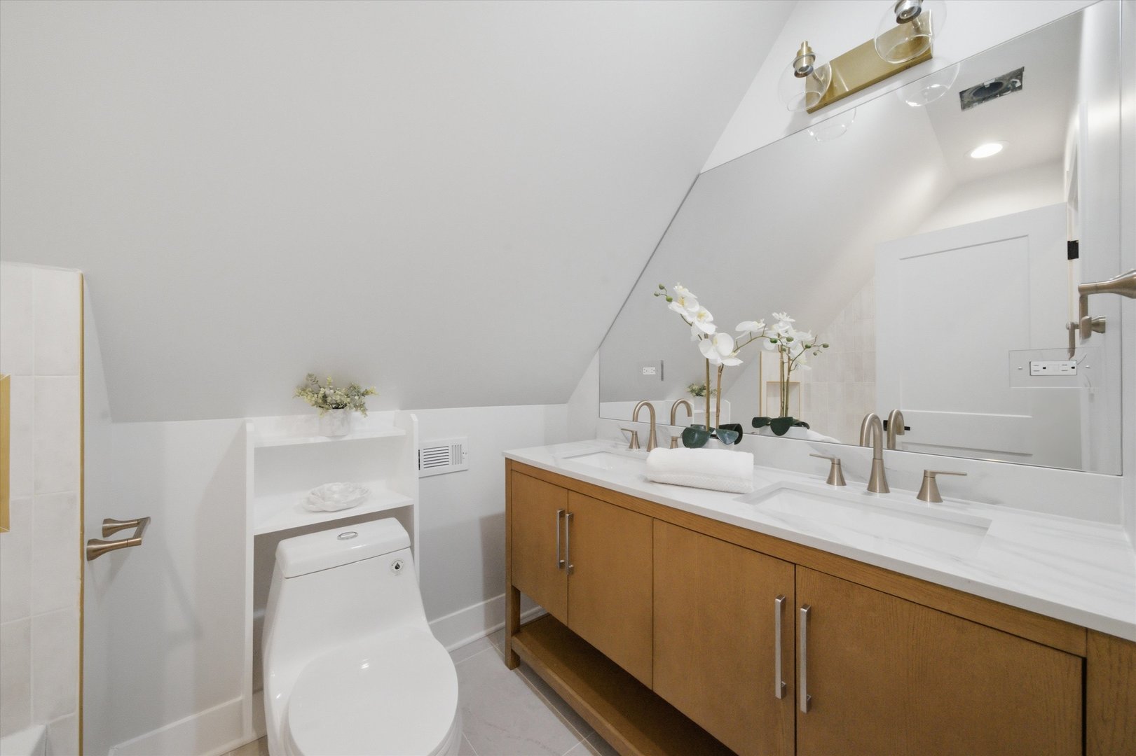 1641 North Springfield Avenue Chicago, IL 60647 - Photo 12 of 28 Gallery Image 12