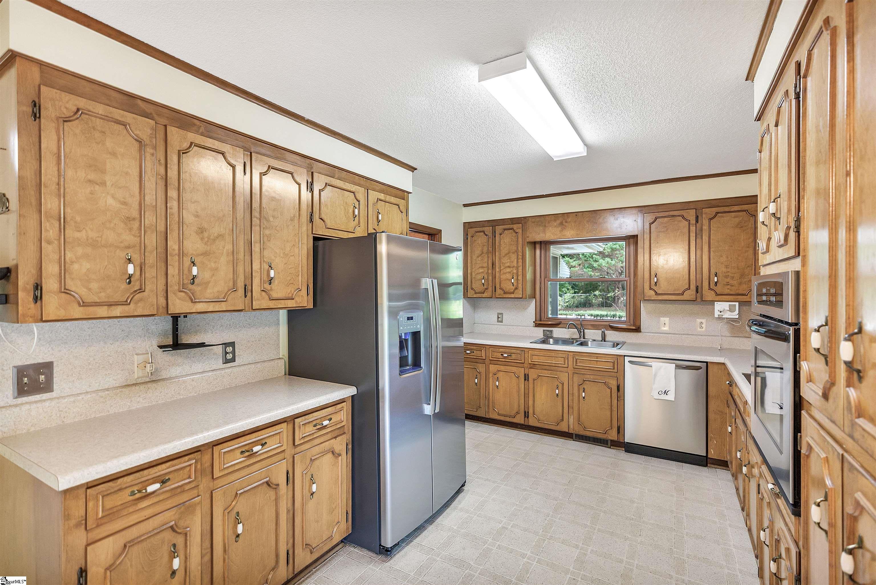 421 Cathey Road Anderson, SC 29621 - Photo 7 of 35