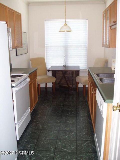 4523 Sagedale Drive, Unit 303 Wilmington, NC 28405 - Photo 12 of 25 Kitchen