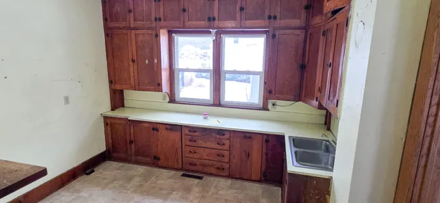 $90,000 | 319 North Washington Street, Viola, WI 54664