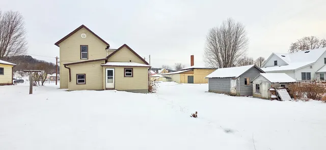 $90,000 | 319 North Washington Street, Viola, WI 54664