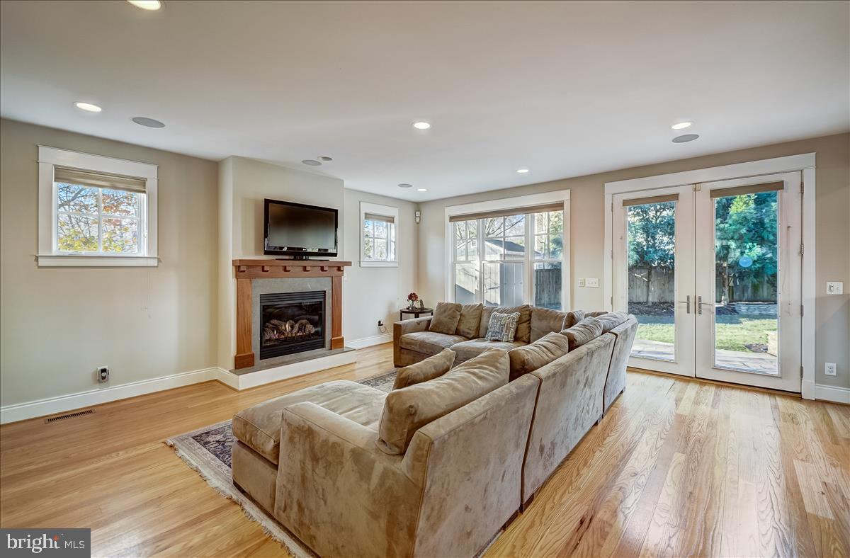 1812 MacArthur Drive McLean, VA 22101 - Photo 11 of 51