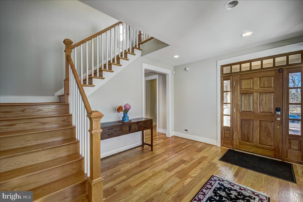 1812 MacArthur Drive McLean, VA 22101 - Photo 9 of 51