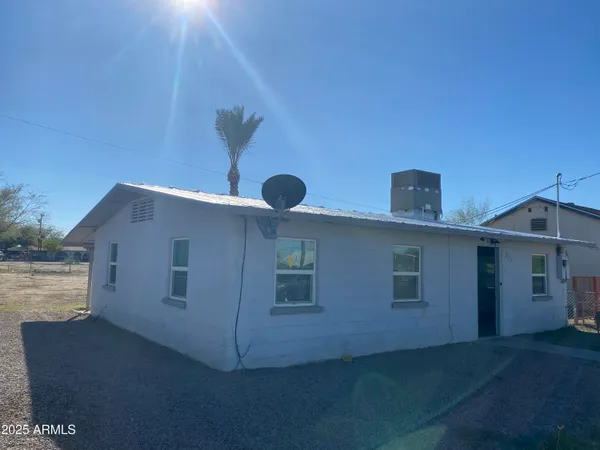 $180,000 | 203 East 12th Street, Eloy, AZ 85131