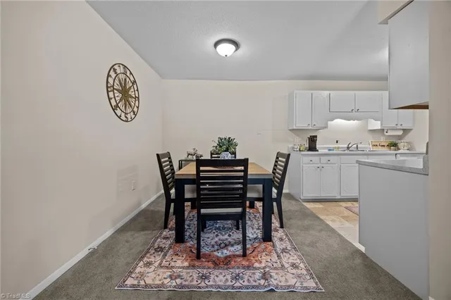 $1,400 | 2230 Sunderland Road, Unit 37E, Winston-Salem, NC 27103