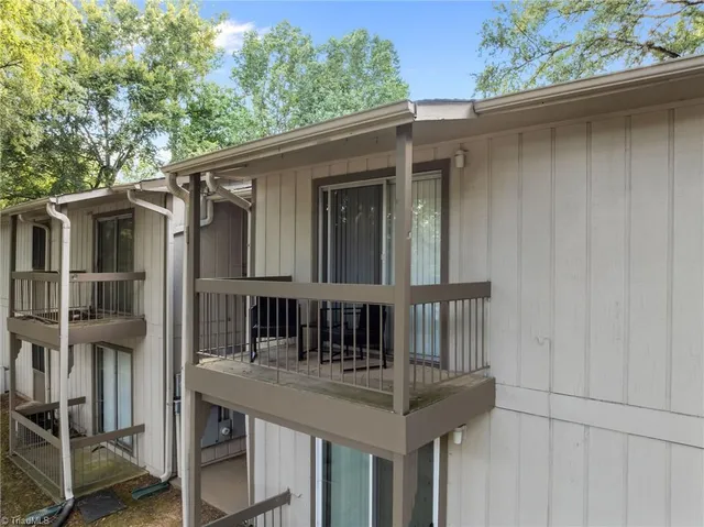 $1,400 | 2230 Sunderland Road, Unit 37E, Winston-Salem, NC 27103