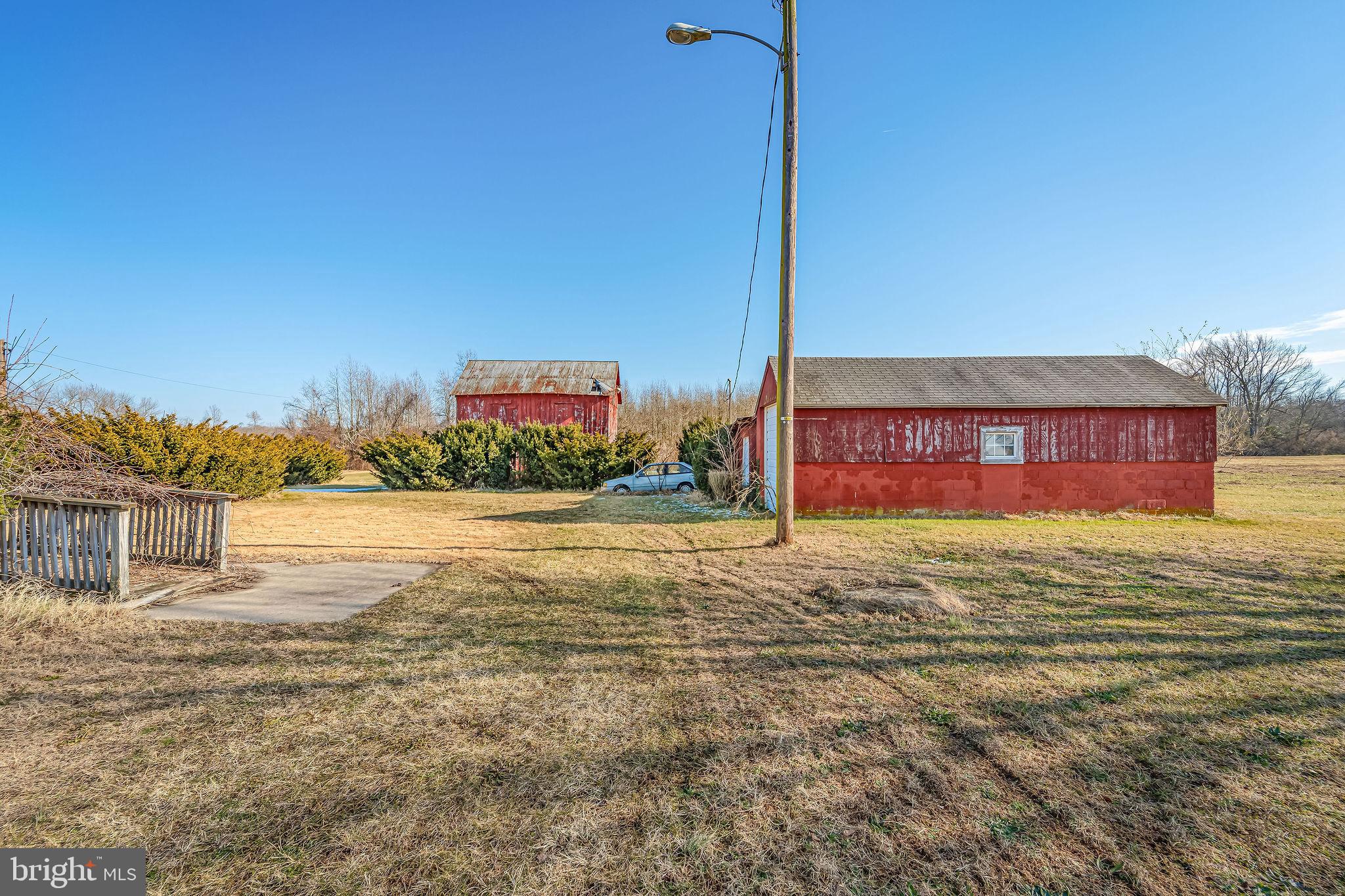 321 Jones Island Road Cedarville, NJ 08311 - Photo 14 of 39 a view of an ocean with city