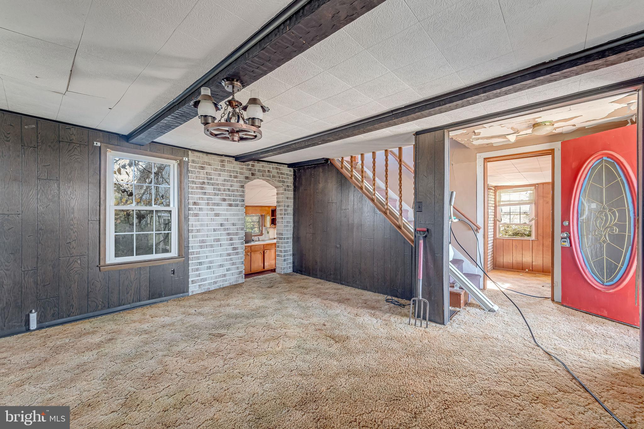 321 Jones Island Road Cedarville, NJ 08311 - Photo 19 of 39 a view of an entryway with sitting area