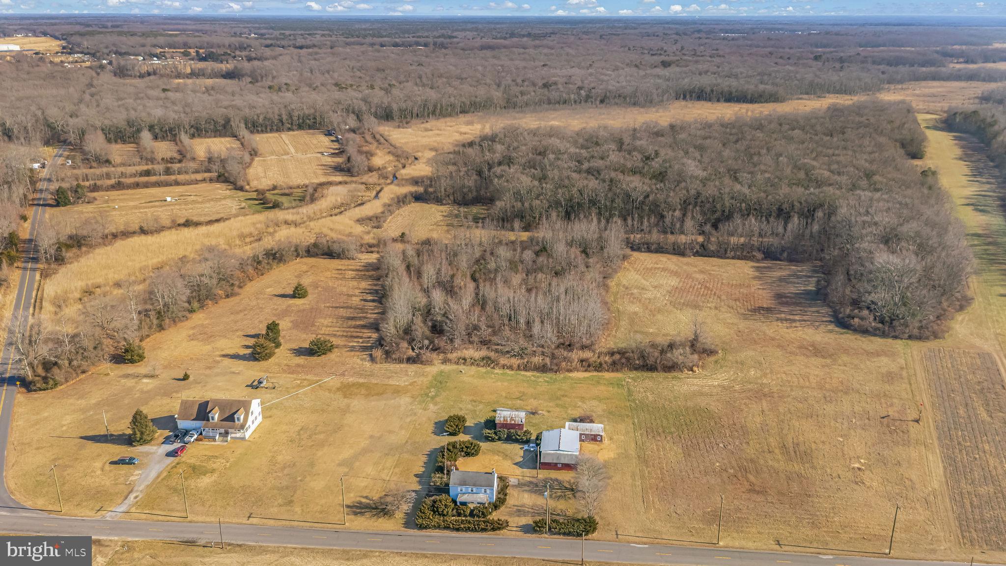 321 Jones Island Road Cedarville, NJ 08311 - Photo 9 of 39 a bathroom with a sink
