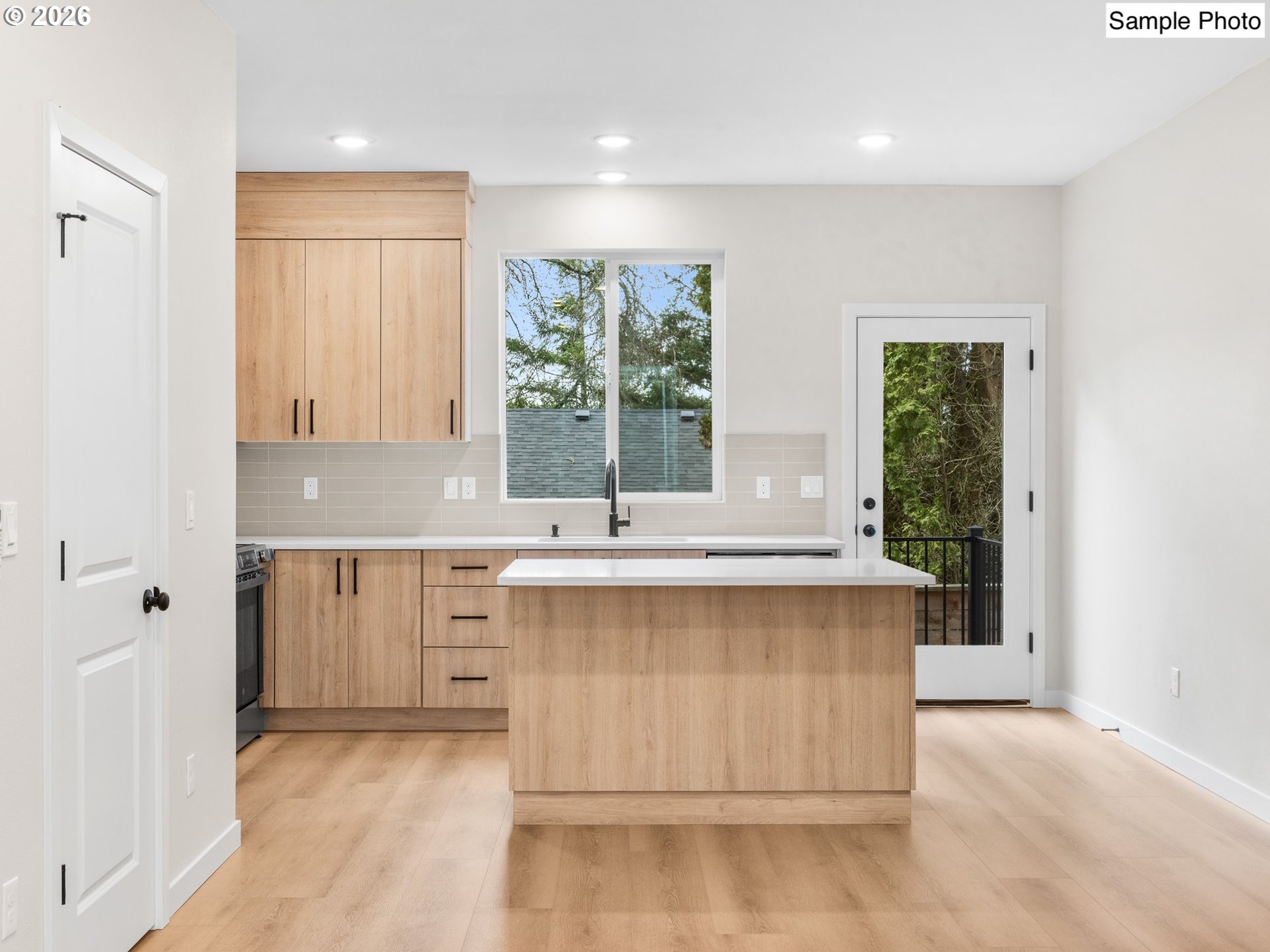 8616 Southwest 21st Avenue, Unit 9 Portland, OR 97219 - Photo 5 of 14