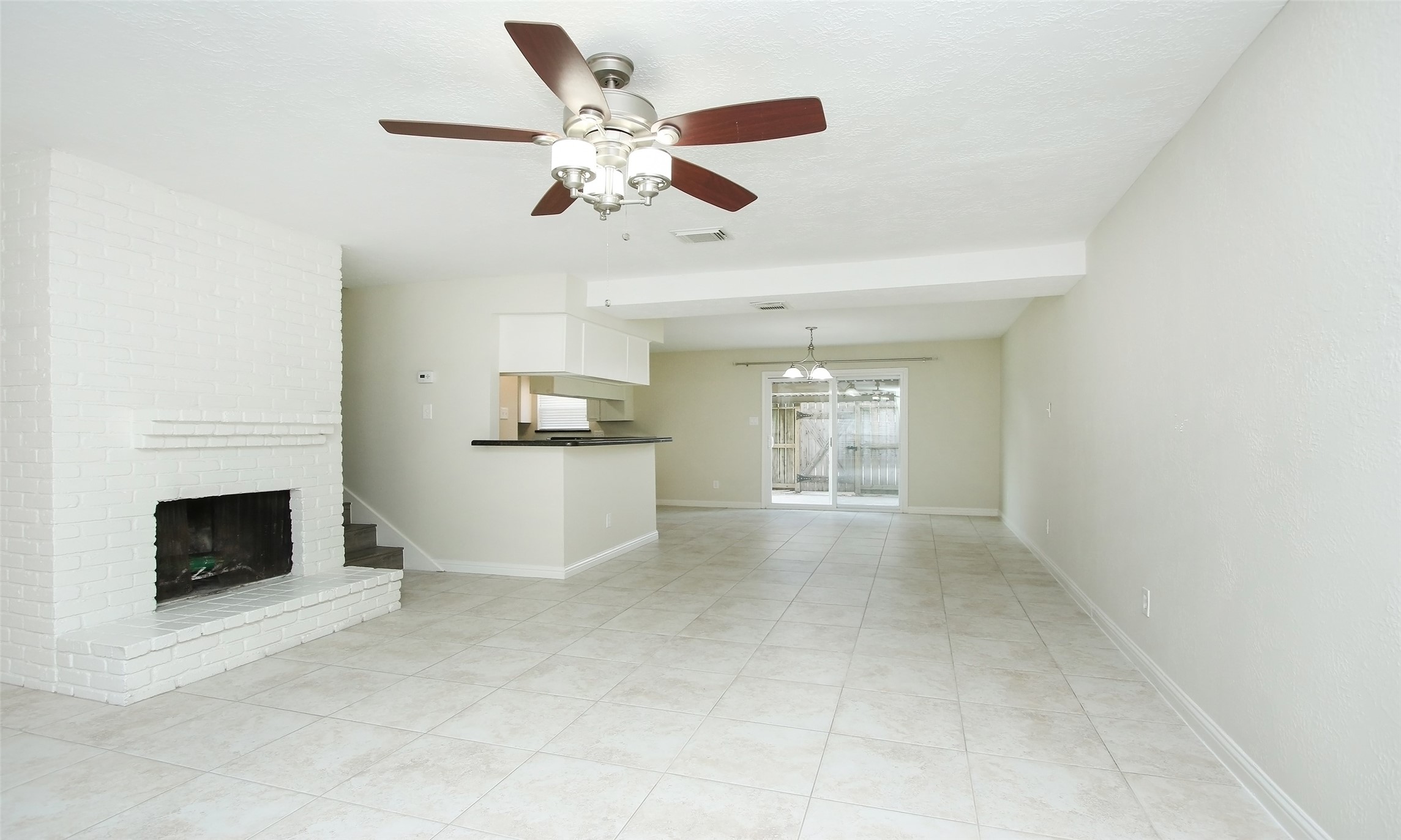 14641 Perthshire Road Houston, TX 77079 - Photo 6 of 37