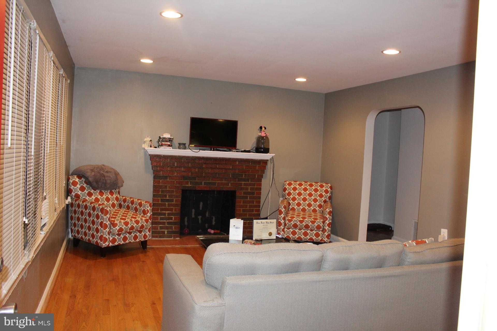 5306 Brinkley Road Temple Hills, MD 20748 - Photo 4 of 18 Living Room