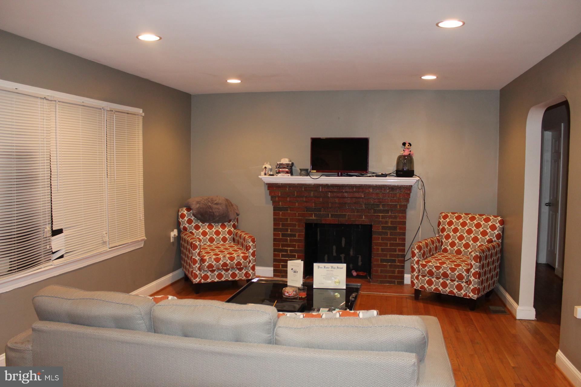 5306 Brinkley Road Temple Hills, MD 20748 - Photo 5 of 18 Living Room