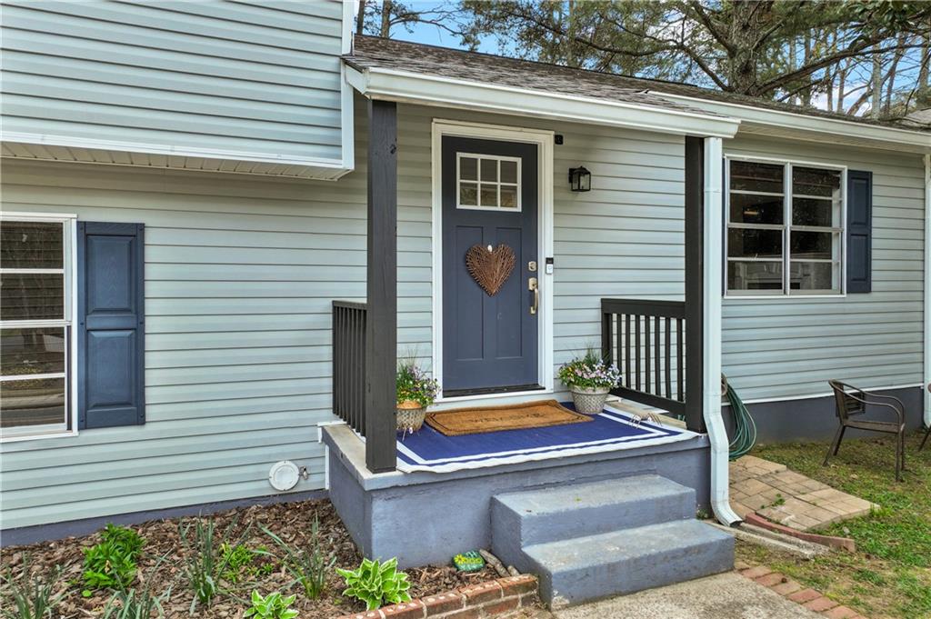 3990 Pine Mountain Road Northwest Kennesaw, GA 30152 - Photo 4 of 32 a small pool with a outdoor space