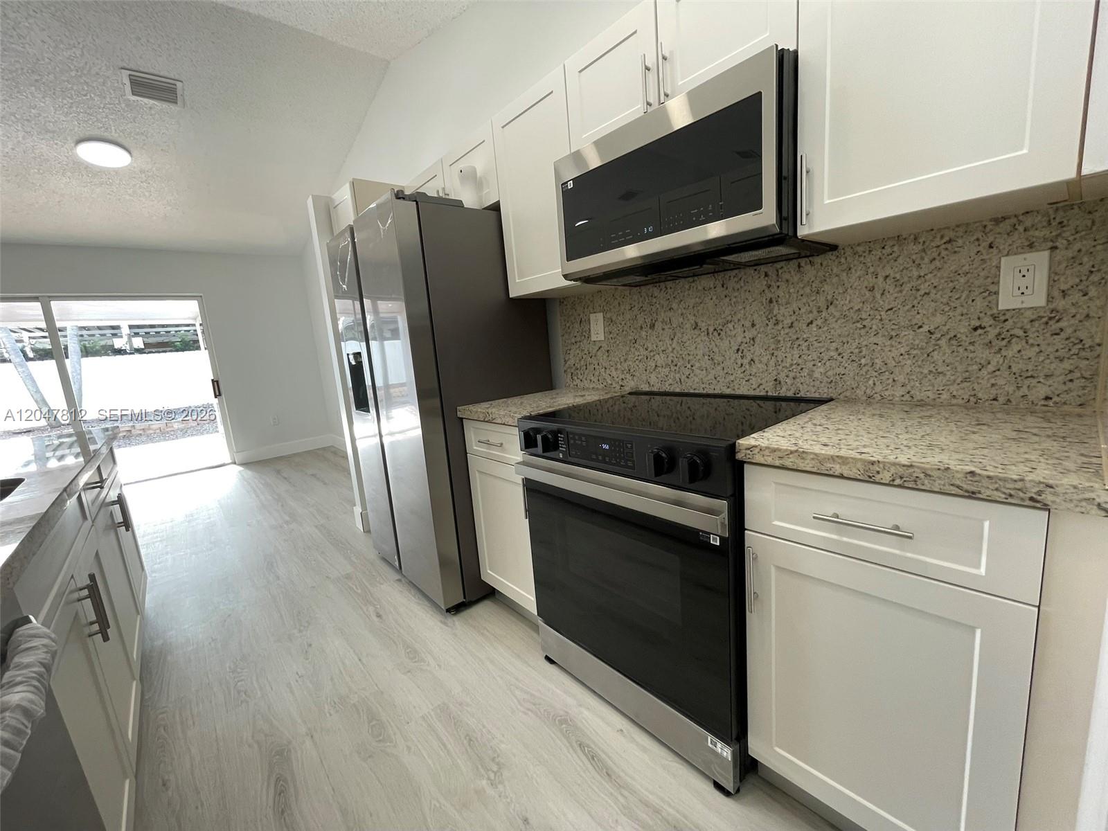 18254 Southwest 143rd Place Miami, FL 33177 - Photo 7 of 26
